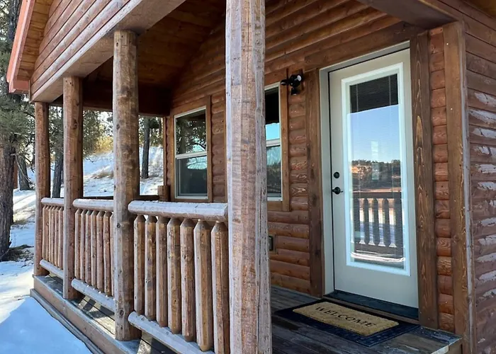 Lodge The At *