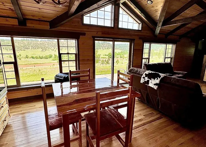 The At Lodge Devils Tower