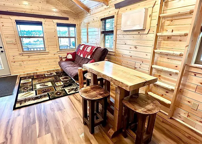 Lodge The At